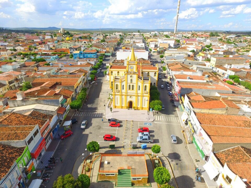 homem-morre-e-policial-fica-ferido-apos-troca-de-tiros-em-tabira