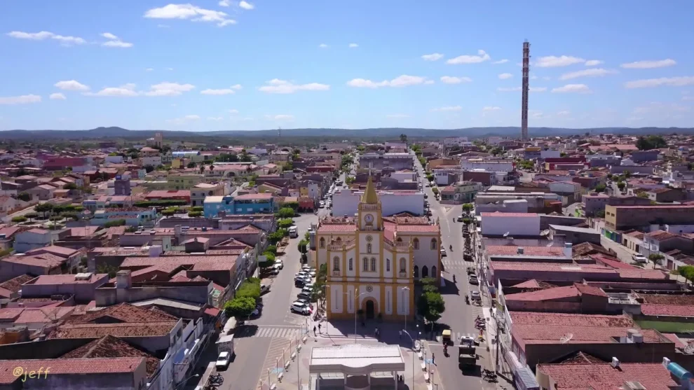 troca-de-tiros-no-bairro-das-missoes,-em-tabira,-deixa-um-homem-morto-e-um-policial-ferido