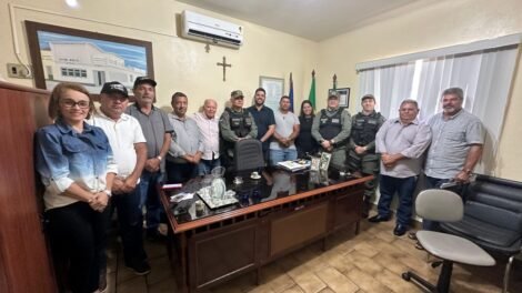 prefeito-de-iguaracy-e-23o-bpm-reforcam-parceria-para-acoes-de-seguranca-no-municipio