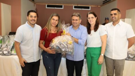 prefeitura-de-afogados-entregou-aos-agentes-de-saude-e-de-endemias-novo-fardamento-e-epi’s