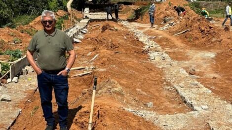 quixaba:-prefeito-ze-pretinho-inaugura-passagem-molhada-do-sitio-agua-verde-nesta-sexta