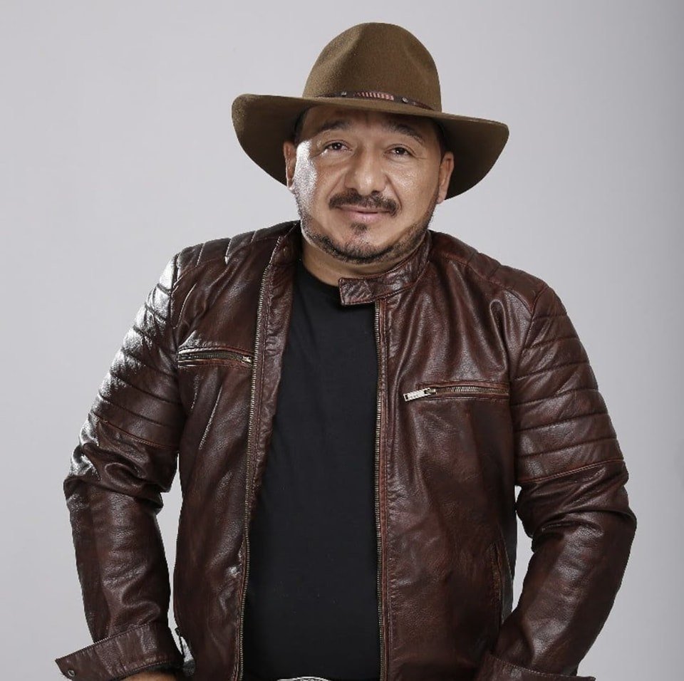 cantor-sandryno-ferraz-entre-as-atracoes-principais-do-sao-joao-de-santa-cruz-da-baixa-verde