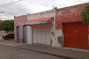 dois-estabelecimentos-comerciais-sao-arrombados-e-produtos-furtados-em-carnaiba