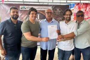 prefeito-luciano-torres-abre-oficialmente-a-11a-fecaprio-em-ingazeira