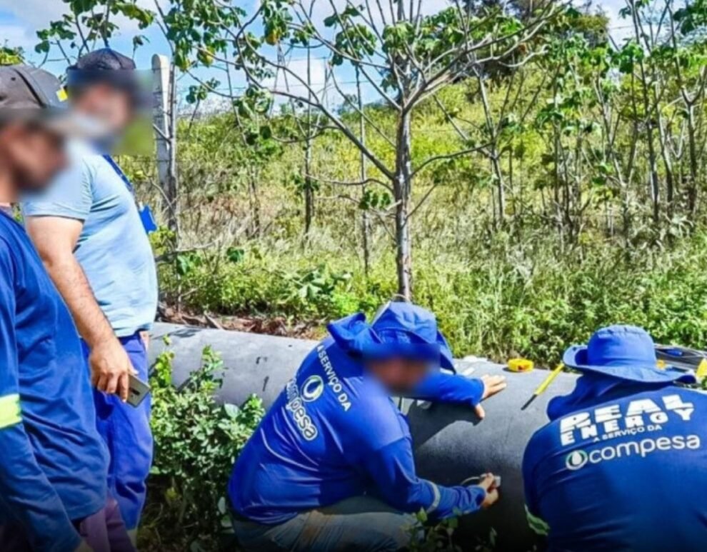 compesa-flagra-15-ligacoes-clandestinas-na-adutora-do-pajeu,-em-serra,-calumbi-e-triunfo