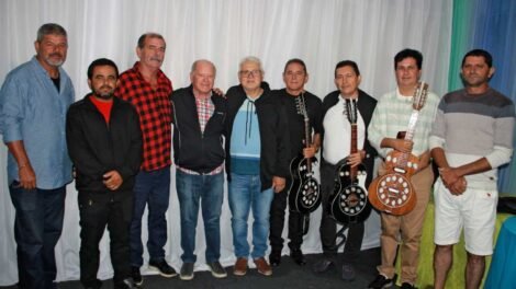 iguaracy-abre-programacao-junina-com-noite-cultural-no-palhocao-do-gonzagao