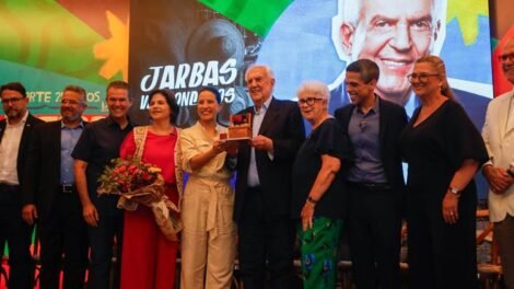 com-homenagem-a-jarbas,-raquel-lyra-lanca-25a-edicao-da-fenearte