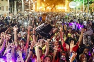 caminhada-do-forro-traz-geraldinho-lins,-cesar-amaral,-nando-cordel-e-anastacia-a-arcoverde