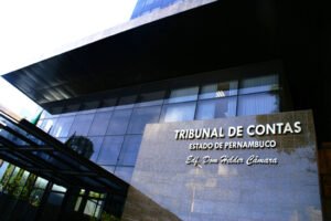 tce-suspende-pagamentos-de-contrato-milionario-da-secom-pe-por-falhas-em-julgamento-de-propostas