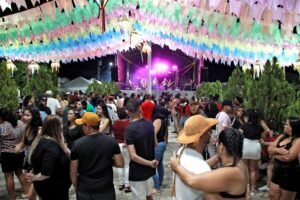 prefeitura-de-iguaracy-promoveu-12-horas-de-forro-com-varias-atracoes-no-palhocao-do-gonzagao