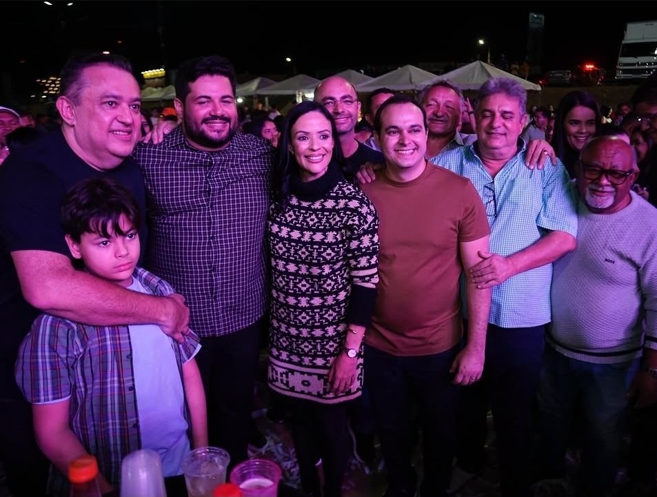arraial-da-juventude-uniu-por-uma-noite-seba,-breno-e-marcia