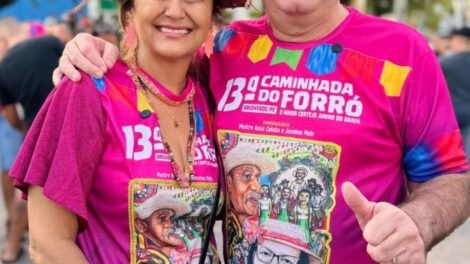 zeca-e-nerianny-acompanham-caminhada-do-forro