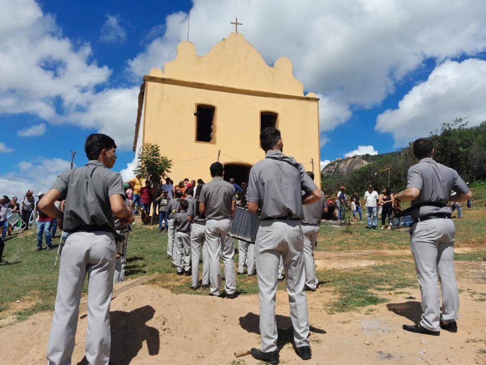 pela-primeira-vez,-festa-da-colonia,-em-carnaiba,-teve-a-participacao-da-filarmonica-santo-antonio