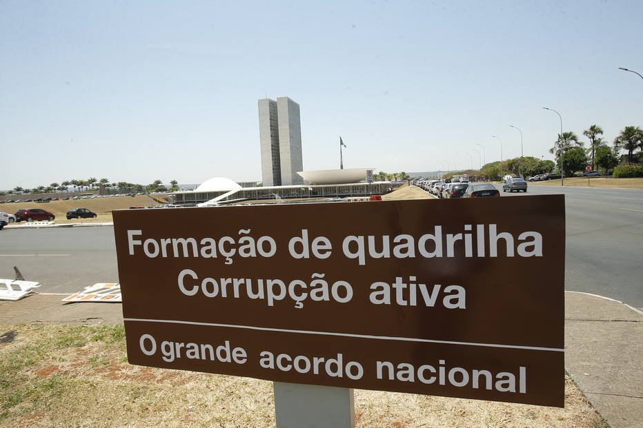 o-brasil-nao-precisa-de-mais-deputados;-precisa-de-mais-vergonha-na-cara