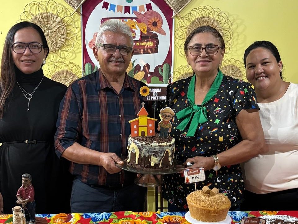 ze-pretinho-realiza-o-“arraia-do-ze”-com-familiares-e-amigos-na-zona-rural-de-quixaba