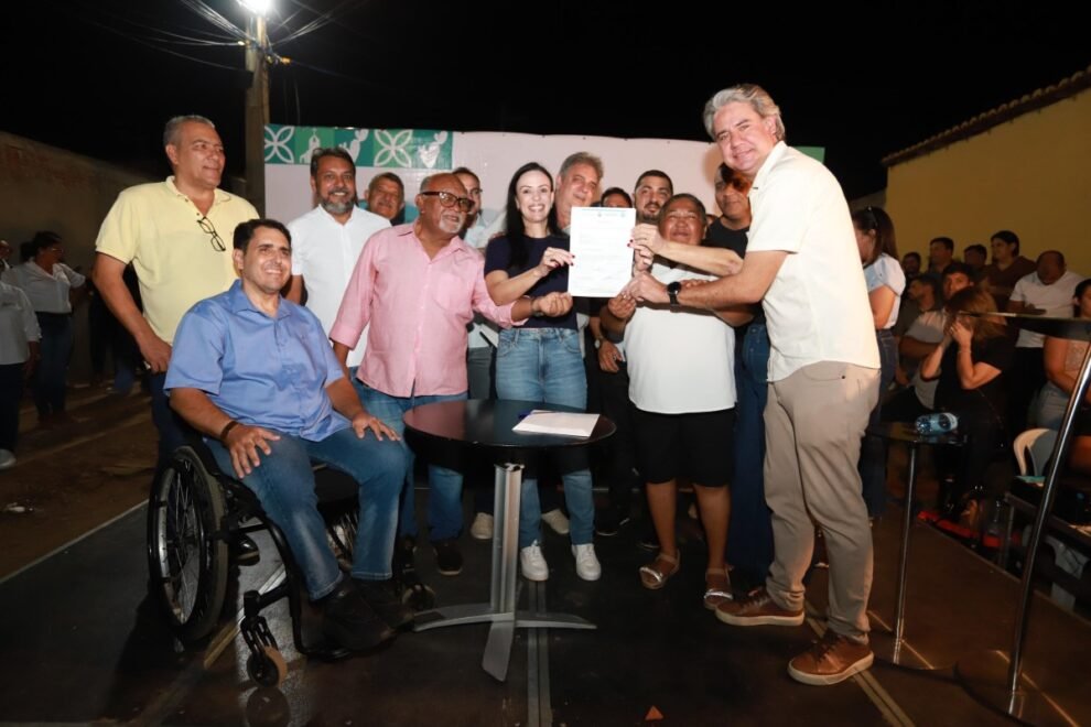 marcia-conrado-assina-ordem-de-servico-de-mais-14-ruas-no-bairro-vila-bela