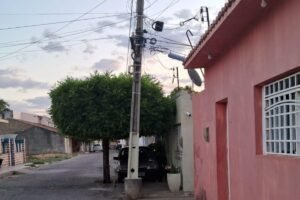 apos-materia-do-blog,-neoenergia-garante-troca-de-poste-em-carnaiba