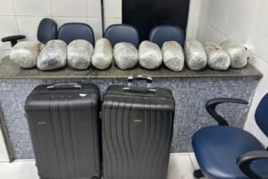 duas-mulheres-sao-flagradas-com-mais-de-10kg-de-maconha-no-tip-durante-operacao-da-pm