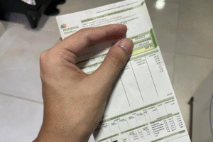 conta-de-luz-seguira-com-cobranca-extra-em-julho,-anuncia-aneel