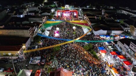 sao-pedro-de-itapetim-2025-tem-inicio-com-shows-e-boa-presenca-popular