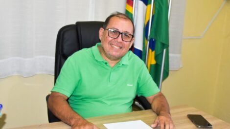camara-de-tuparetama-antecipa-50%-do-13o-salario-dos-servidores