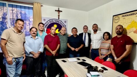 vereadores-de-limoeiro-reforcam-lacos-com-a-uvp-em-busca-de-apoio-legislativo