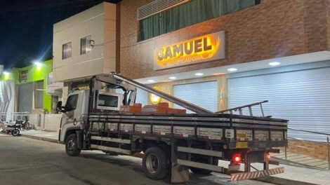 prefeitura-de-afogados-instala-sinal-semaforico-na-rua-diomedes-gomes