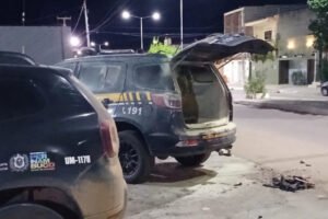 homem-toca-fogo-na-viatura-da-prf-em-que-estava-preso,-em-ouricuri