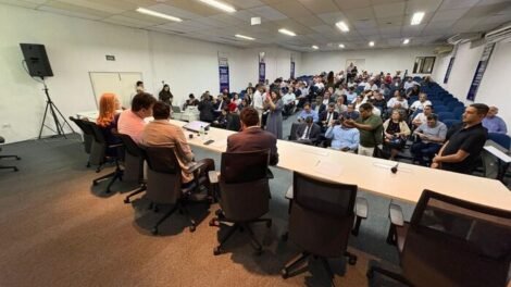 prefeitos-de-pernambuco-participam-de-assembleia-extraordinaria-convocada-pela-amupe-no-recife