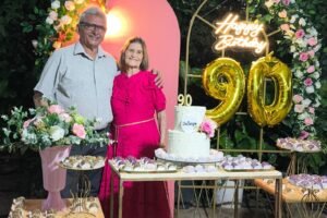 quixaba:-prefeito-ze-pretinho-participa-da-celebracao-de-90-anos-de-dona-zefa,-na-varjota