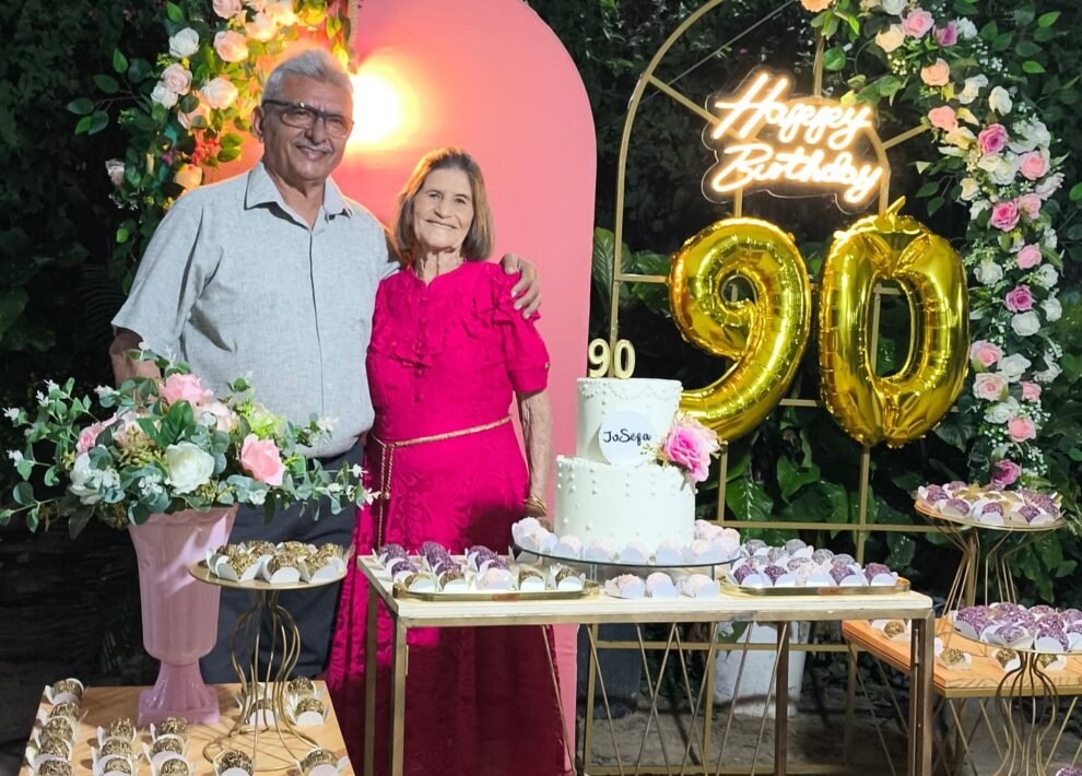 quixaba:-prefeito-ze-pretinho-participa-da-celebracao-de-90-anos-de-dona-zefa,-na-varjota