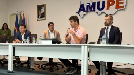 amupe-reune-prefeitos-para-discutir-pautas-municipalistas