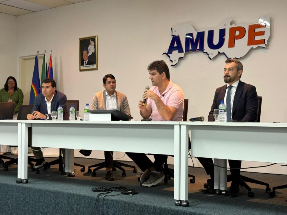 amupe-reune-prefeitos-para-discutir-pautas-municipalistas
