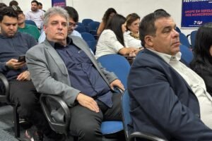 faeca-melo-participa-de-assembleia-extraordinaria-da-amupe-no-recife