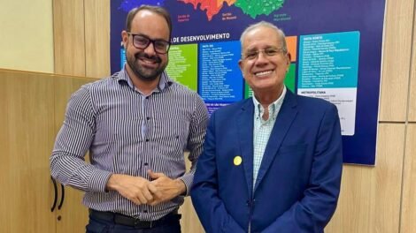 savio-torres-apresenta-demandas-do-pajeu-em-reuniao-na-casa-civil