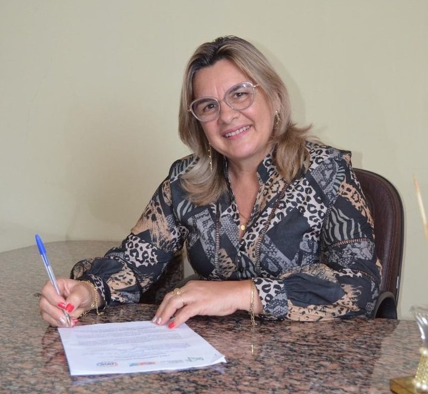 tabira:-tce-pe-mantem-multa-contra-nicinha-melo-por-omissao-em-esclarecer-irregularidades