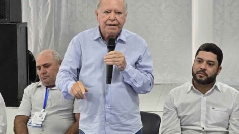 iguaracy:-prefeito-anuncia-r$-400-mil-para-assistencia-social-durante-conferencia