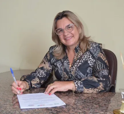 tabira:-tce-pe-mantem-multa-contra-nicinha-melo-por-omissao-em-esclarecer-irregularidades