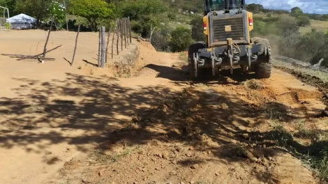 prefeitura-de-tavares-intensifica-recuperacao-de-estradas-vicinais-na-zona-rural