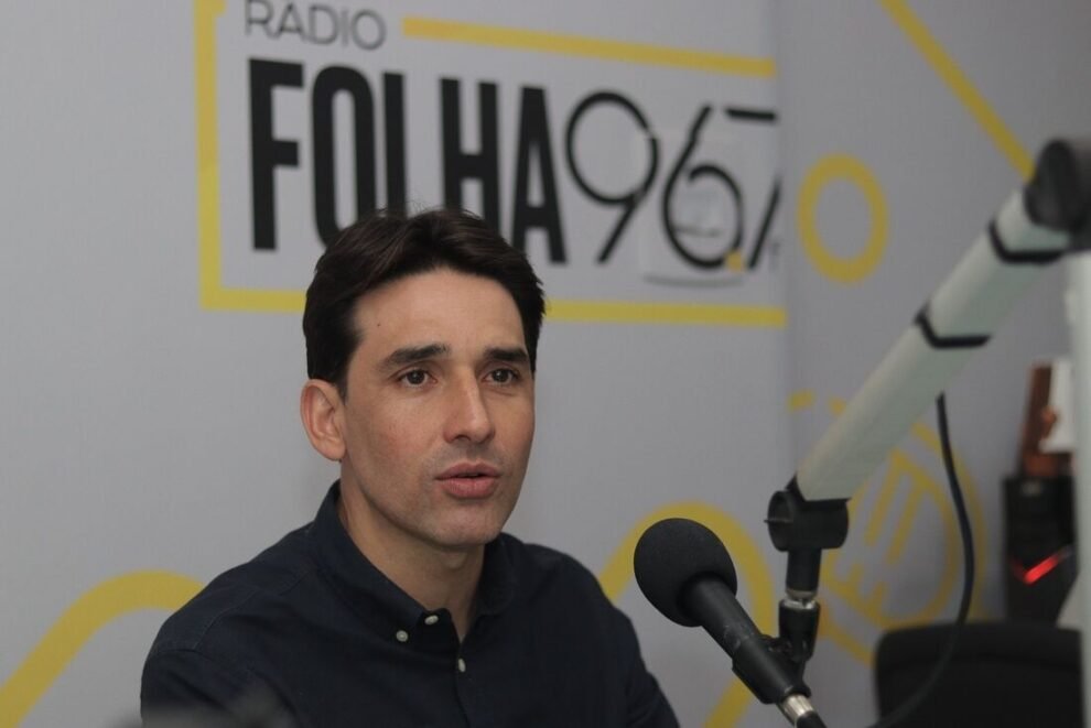 ministro-silvio-costa-filho-critica-eduardo-bolsonaro:-“endoidou”