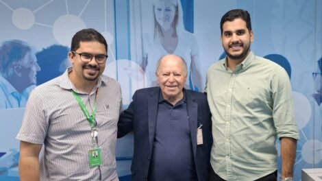 prefeito-de-iguaracy-se-reune-com-representantes-da-neoenergia 