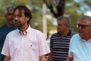 ao-lado-de-angelo,-diogo-morais-visita-expocose