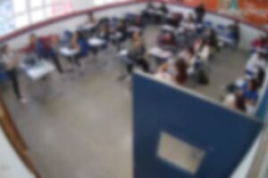 aluno-agride-professora-com-tapa-no-rosto-durante-aula
