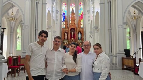 muita-emocao-na-missa-por-socorro-martins