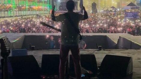 entre-zeca-baleiro-e-sivaldo-albino,-fico-com-o-talento-e-o-bom-senso