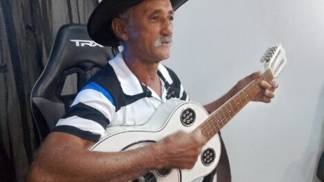 poeta-e-repentista-vanildo-geronimo-participou-do-podcast-lingua-afiada,-em-carnaiba