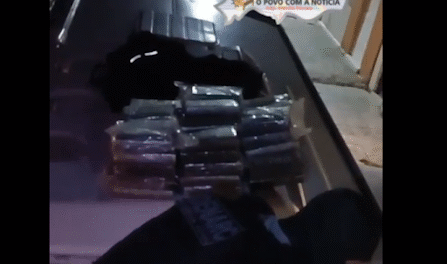 em-floresta,-policia-civil-prende-individuo-e-apreende-128kg-de-cocaina
