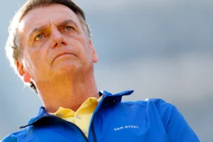 bolsonaro-e-alvo-de-operacao-da-pf-e-passara-a-usar-tornozeleira-eletronica