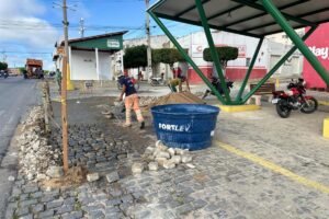 prefeitura-de-iguaracy-realiza-obras-de-recuperacao-de-calcamentos-em-varias-localidades