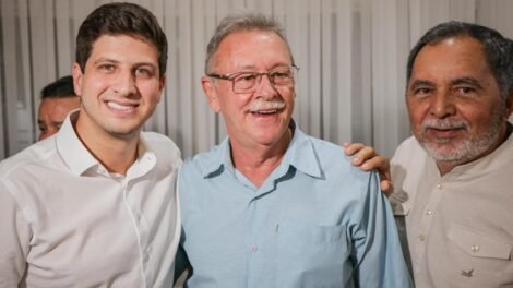 politicos-sertanejos-aproveitam-joao-campos-na-regiao-para-reforcar-apoio